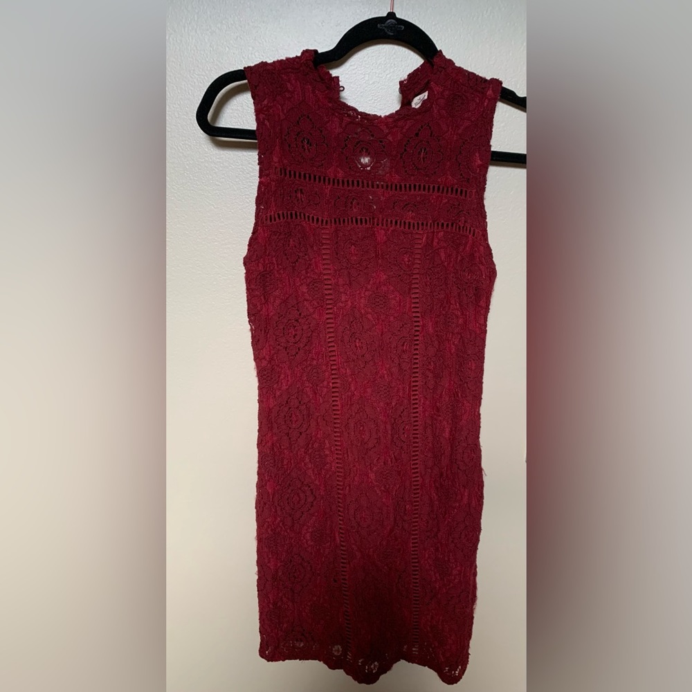 Hollister Lace Dress Size 1 xs 2 Burgundy Mini High Neck Sheath 0 Maroon Fall - Picture 4 of 12